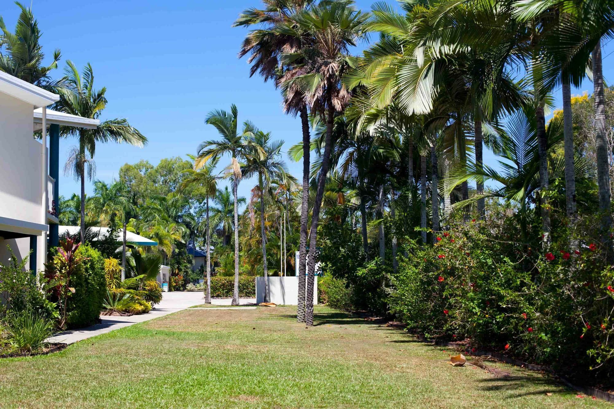 Aparthotel Trinity Beach Pacific Extérieur photo